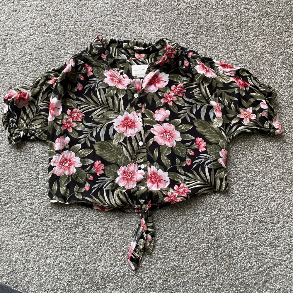 American Eagle Tropical Crop Top
